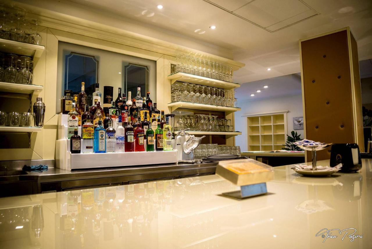 Hotel Lonatino Lonato Ngoại thất bức ảnh