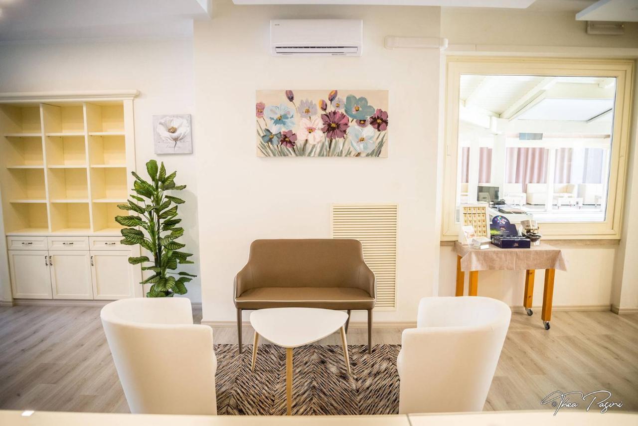 Hotel Lonatino Lonato Ngoại thất bức ảnh